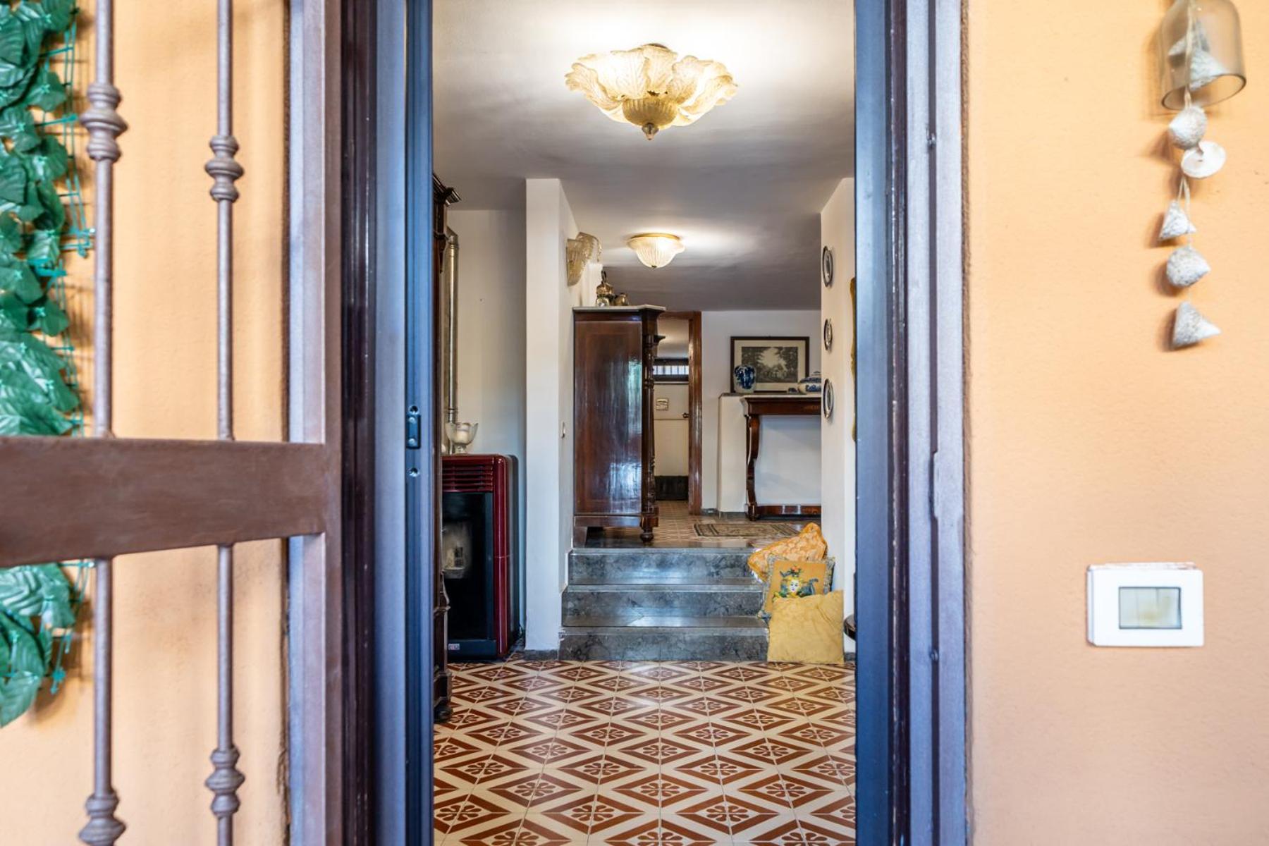 A Pochi Passi Dal Mare Apartment Мондело Екстериор снимка